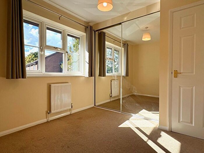 2 Bedroom End Of Terrace House To Rent In Keats Avenue, Redhill, Surrey, RH1