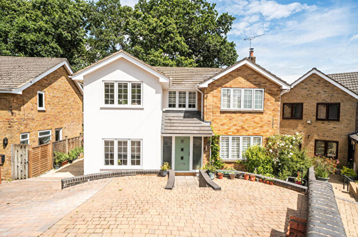 4 Bedroom Detached House For Sale In Greenways, Stoneham, Southampton, Hampshire, SO16