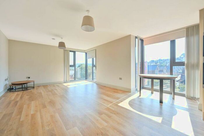 2 Bedroom Flat To Rent In Denzil Road, Guildford, , Guildford, GU2