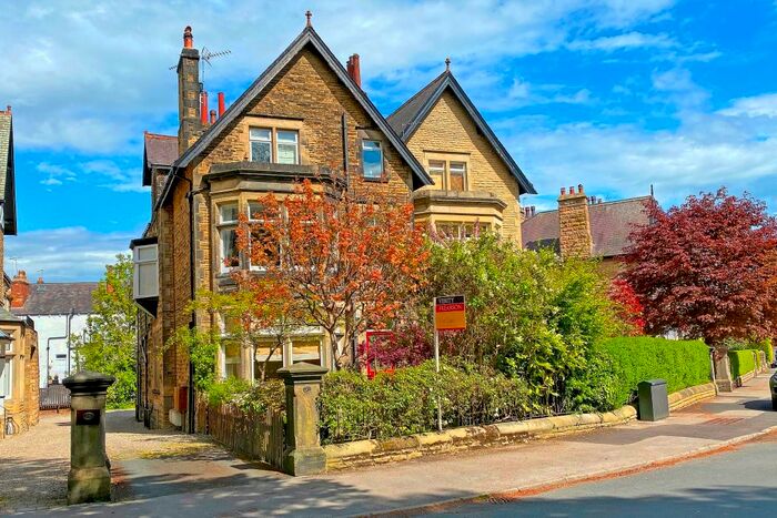 2 Bedroom Flat To Rent In Park Drive, Harrogate, HG2