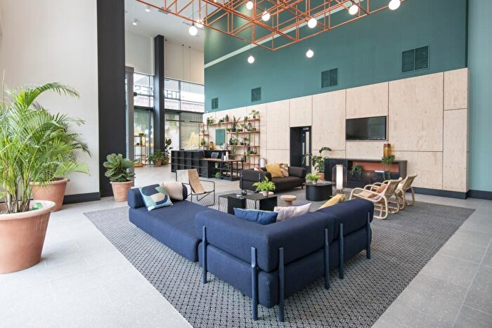 1 Bedroom Flat To Rent In Thames Quarter, Reading, RG1