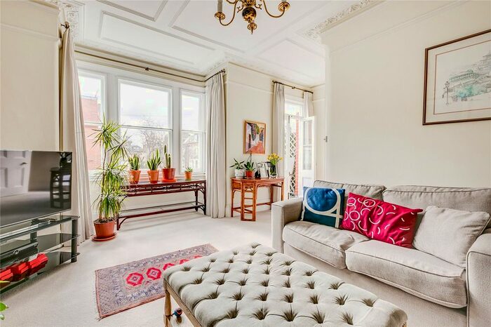 3 Bedroom Maisonette To Rent In Hestercombe Avenue, London, SW6