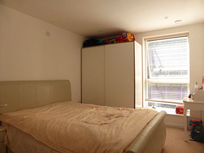 3 Bedroom Flat To Rent In Temple House -, P16