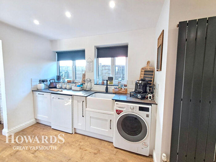 3 Bedroom Semi-Detached House For Sale In Victoria Street, Caister-on-Sea, NR30