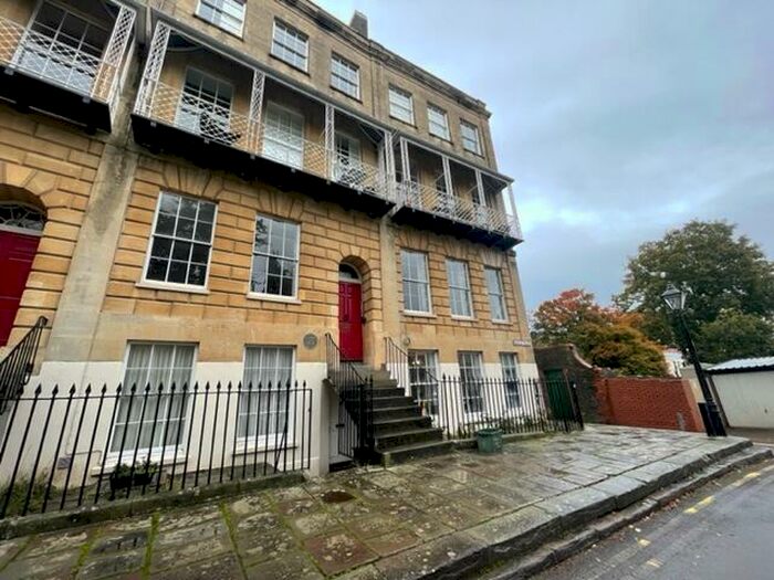 2 Bedroom Flat To Rent In Saville Place, Bristol, BS8