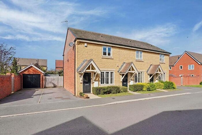 2 Bedroom End Of Terrace House For Sale In Summers Close, Kingston Bagpuize, OX13