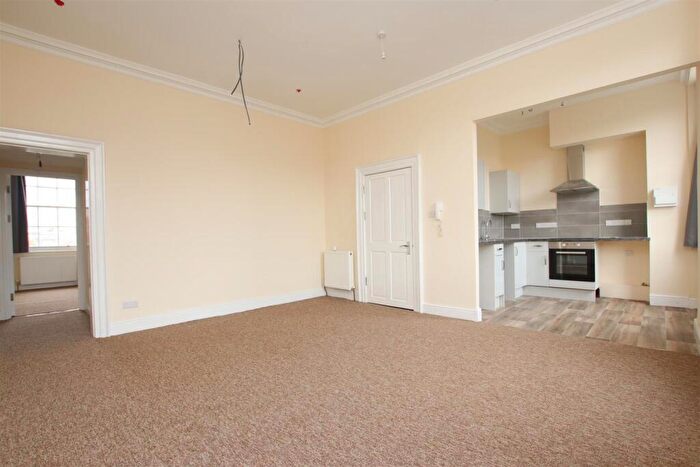 1 Bedroom Flat To Rent In Brunswick Square, Bristol, BS2
