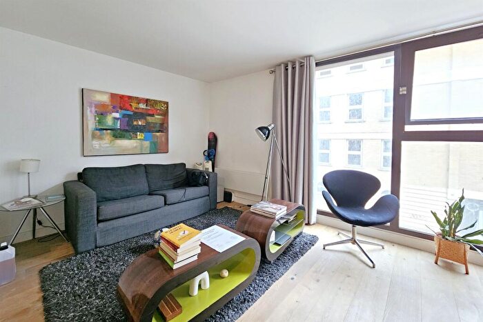 2 Bedroom Apartment For Sale In Topham Street, EC1R