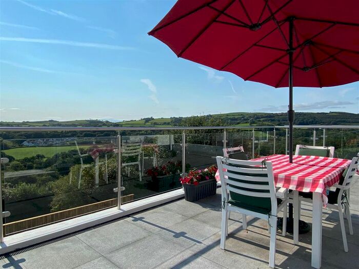 2 Bedroom Bungalow To Rent In Heol Y Plas, Fforest, Pontarddulais, Swansea, SA4