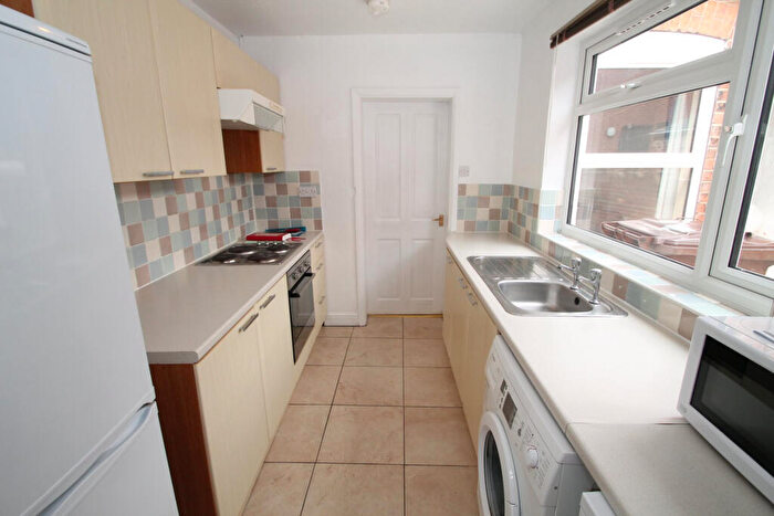 4 Bedroom House To Rent In Gresham Street, Lincoln, LN1