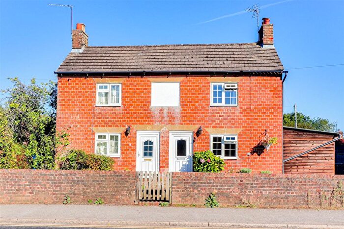 2 Bedroom Cottage To Rent In Lade Cottages, Ewhurst Road, Cranleigh, GU6