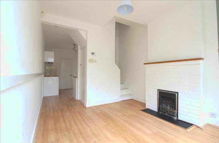 3 Bedroom End Of Terrace House To Rent In Leigh Old Town, SS9