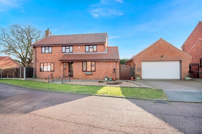 4 Bedroom Detached House For Sale In Weirside, Oldcotes, Worksop, S81