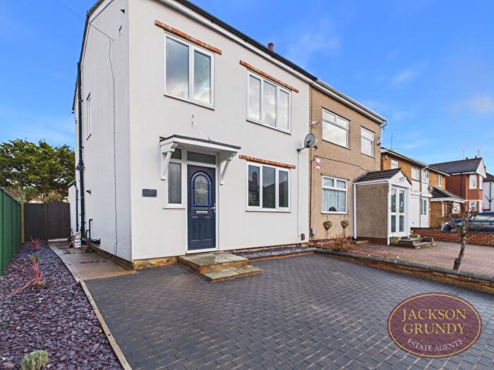 3 Bedroom Semi Detached House For Sale In Foxgrove Avenue, Kingsthorpe, NN2