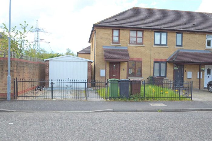 2 Bedroom End Terrace House For Sale In Estuary Close, Barking, IG11