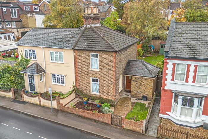 3 Bedroom Semi Detached House For Sale In Vernon Road, Sutton, SM1