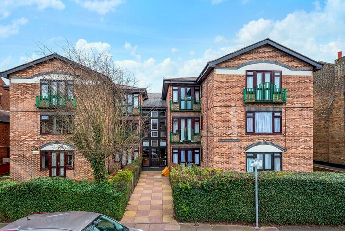 1 Bedroom Studio To Rent In Hadlow Road, Sidcup, DA14