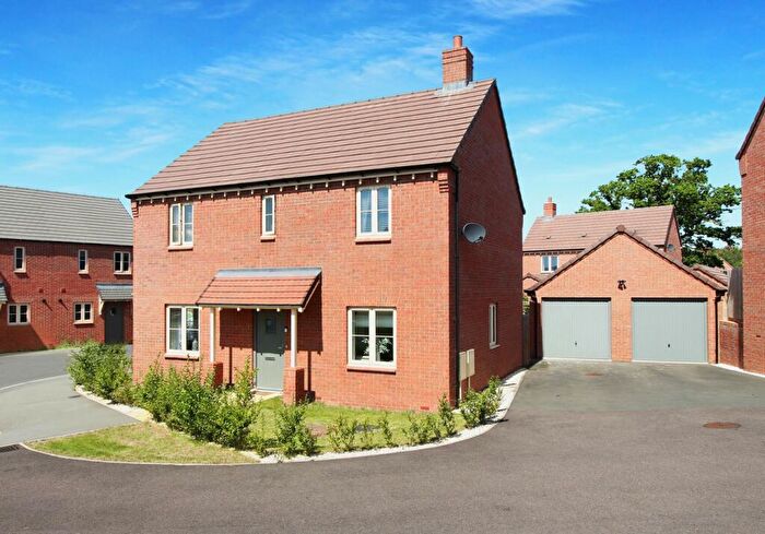 4 Bedroom Detached House For Sale In Greenfield Avenue, Kingsbury Park, Lutterworth, LE17