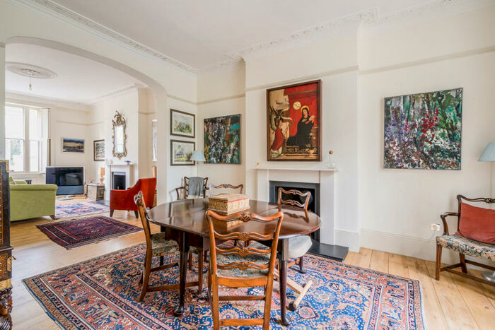 4 Bedroom Maisonette To Rent In Regents Park Road, Primrose Hill, NW1