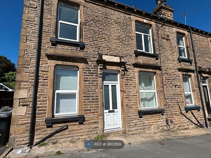 2 Bedroom End Of Terrace House To Rent In Vesper Place, Leeds, LS27