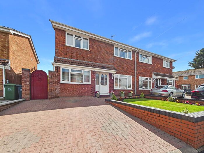 3 Bedroom Semi Detached House For Sale In Orchard Close, Rushwick, Worcester, Worcestershire, WR2