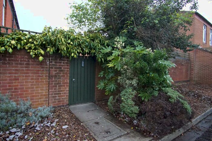 3 Bedroom End Of Terrace House To Rent In Clover Ground, Westbury On Trym, Bristol, BS9