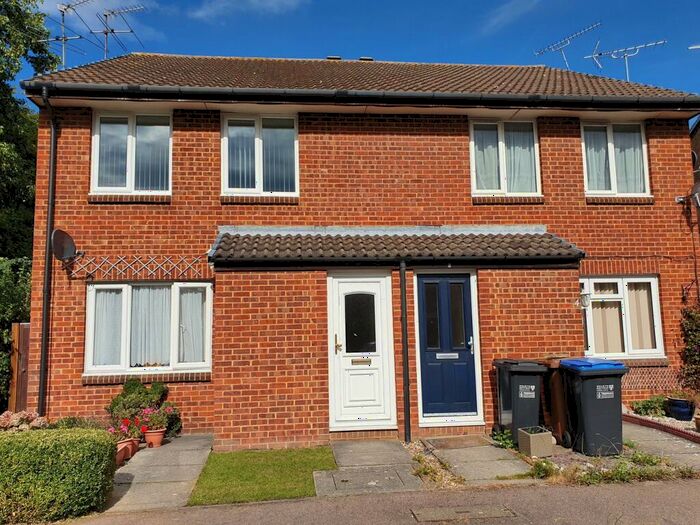 1 Bedroom Maisonette To Rent In Yew Grove, Welwyn Garden City, AL7