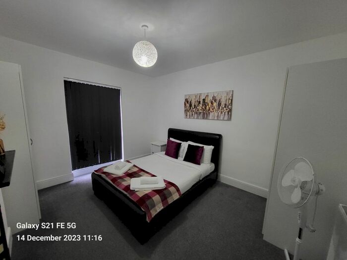 Property To Rent In Russell Rise, Luton, LU1