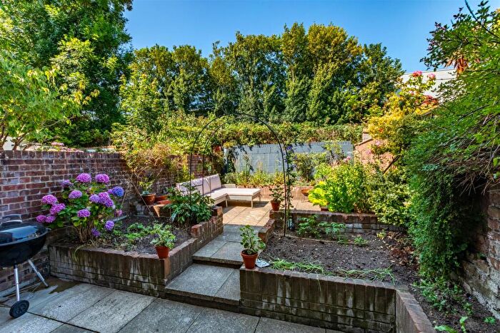 1 Bedroom Apartment For Sale In Payne Avenue, Hove, BN3