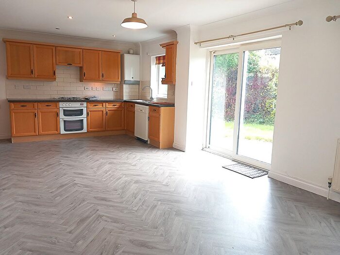 5 Bedroom Town House To Rent In The Gardens, Chudleigh, Newton Abbot, TQ13
