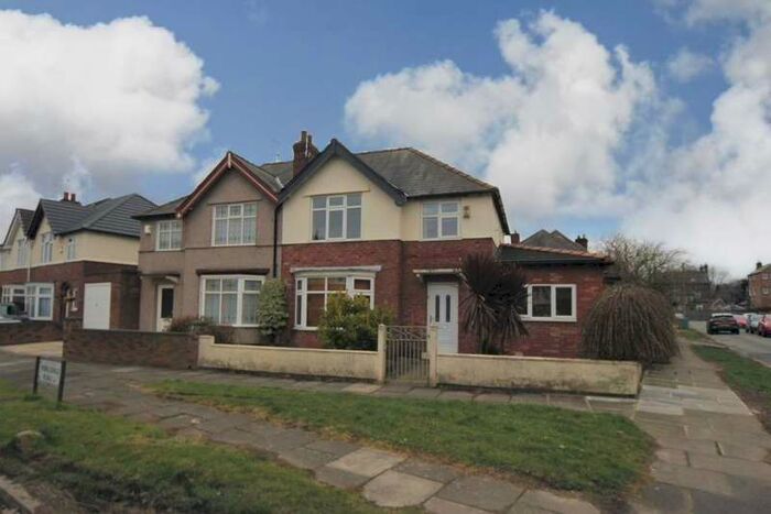 3 Bedroom Semi-Detached House To Rent In Heatherdale Road, Mossley Hill, Liverpool, L18