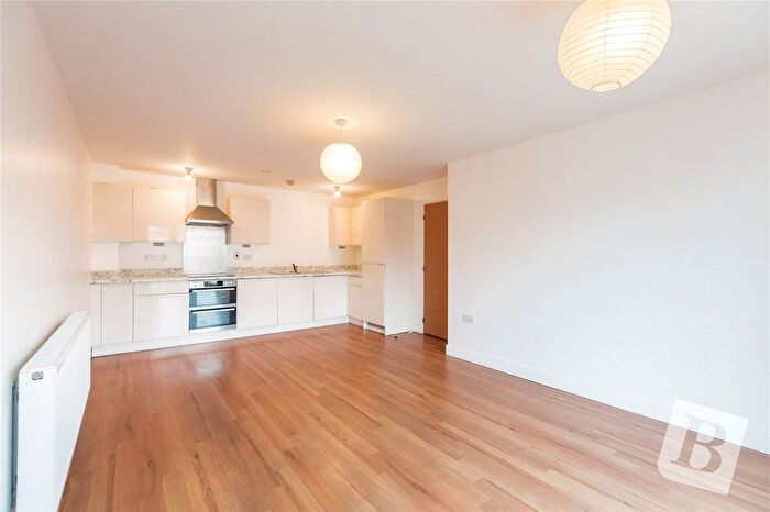 2 Bedroom Flat For Sale In Maxwell Road, Romford, RM7