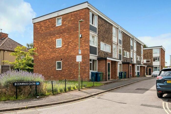2 Bedroom Property To Rent In Compass Close, Oxford, OX4