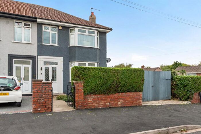3 Bedroom End Of Terrace House For Sale In Mayfield Park, Fishponds, Bristol, BS16