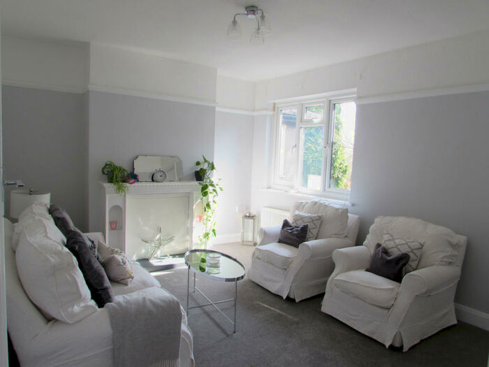 2 Bedroom Maisonette To Rent In Kenton Lane, Harrow, HA3
