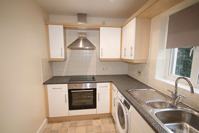 2 Bedroom Flat To Rent In Dextor Close, Canterbury, CT2