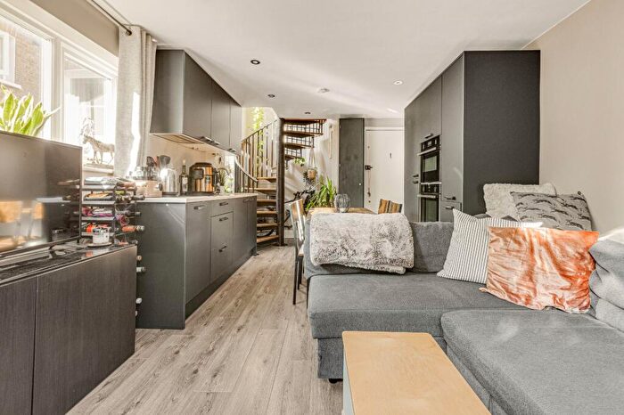 1 Bedroom Flat To Rent In Leathwaite Road, Battersea, SW11