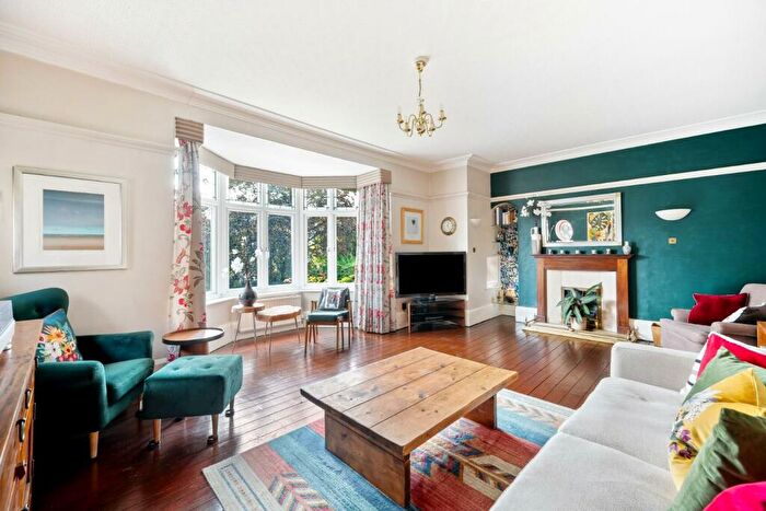 5 Bedroom Detached House For Sale In Cornwall Road, Harrogate, HG1