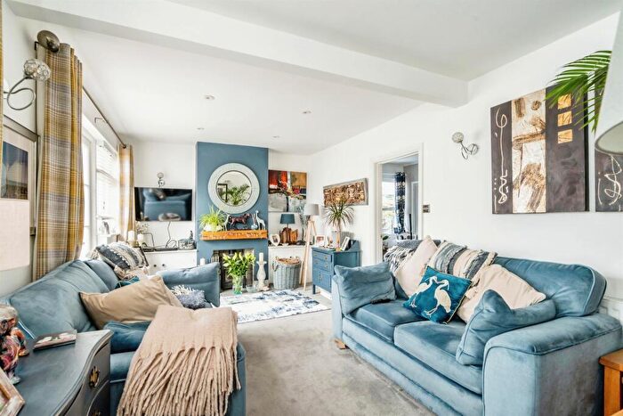 2 Bedroom Detached Bungalow For Sale In Norfolk Way, Bognor Regis, PO22