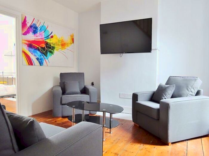 3 Bedroom Terraced House To Rent In Nesbitt Road, Brighton, BN2