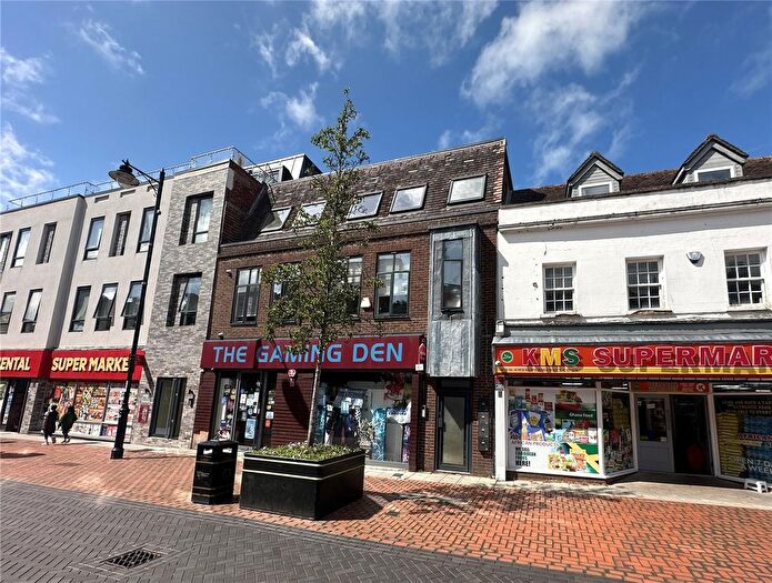 2 Bedroom Flat For Sale In London Street, Basingstoke, Hampshire, RG21