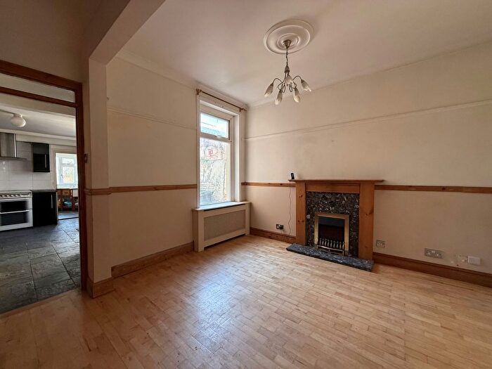 3 Bedroom End Of Terrace House To Rent In Clive Road, Portsmouth, Hampshire, PO1