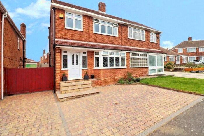3 Bedroom Semi-Detached House To Rent In Ribblesdale Road, Dartford, Kent, DA2