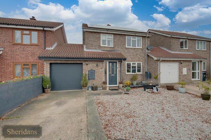 4 Bedroom Link Detached House For Sale In The Glebe, Lawshall, Bury St. Edmunds, IP29
