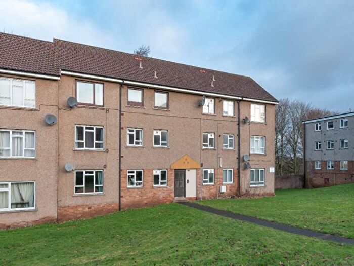 2 Bedroom Flat To Rent In Forth Crescent, Dundee, DD2