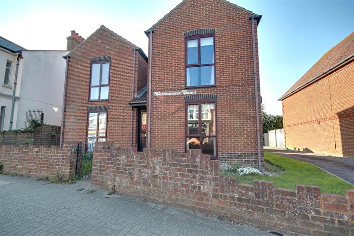 Studio To Rent In South Street, Lancing, BN15