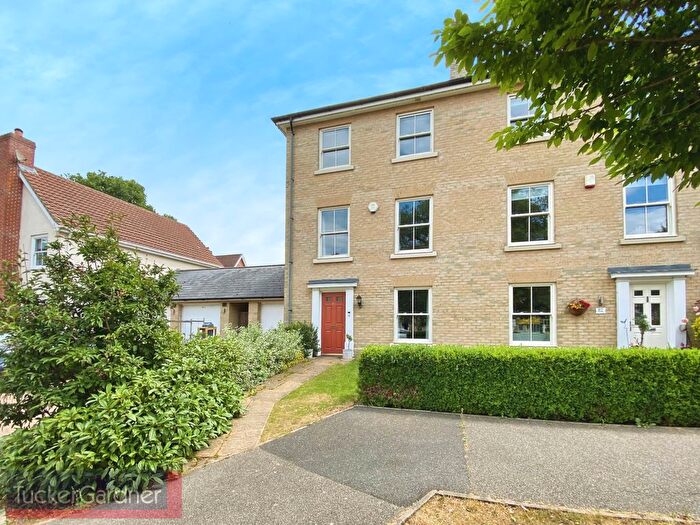 5 Bedroom Town House To Rent In South Park Drive, Cambridge, CB23
