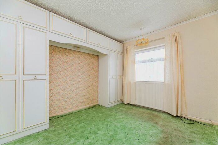 2 Bedroom Semi-Detached House For Sale In Crane Road, Rotherham, S61