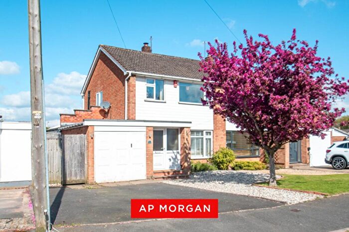 3 Bedroom Semi Detached House For Sale In Compton Road, Pedmore, Stourbridge, West Midlands, DY9