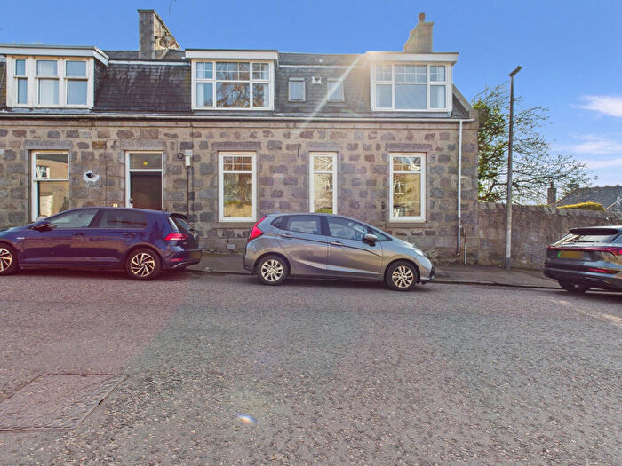 1 Bedroom Apartment For Sale In Rubislaw Park Road, Aberdeen, AB15